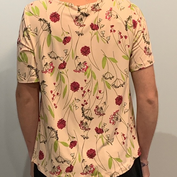 NWT- Kim & Co, Knit, Short Sleeve. - Picture 3 of 4